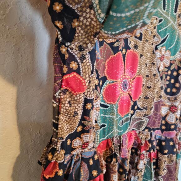 FARM Rio Multicolor Floral Blouse with long sleeves - Picture 5 of 12